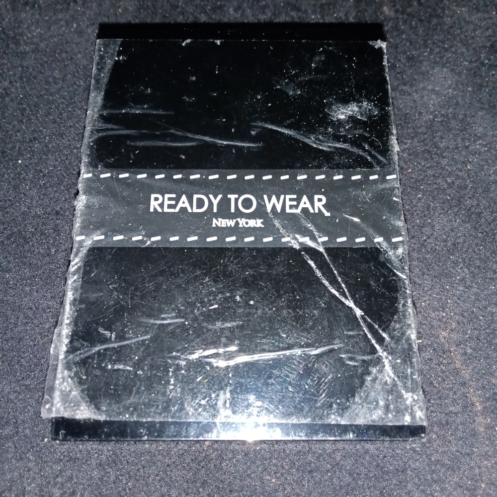 New Dark Face Powder - Picture 2 of 4